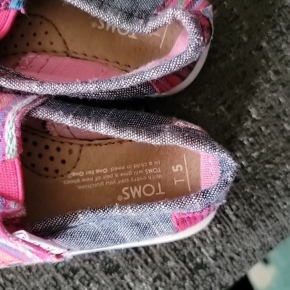 TOMS Slip-on Sneakers - T5 - Picture 3 of 6